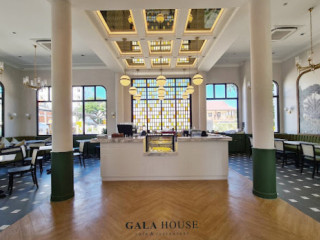 Gala House กาล่าเฮ้าส์ บางแสน