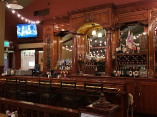 Ferraro's Restaurant And Bar