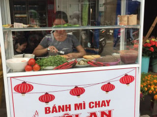 Hoi Banh My Chay Food Stall