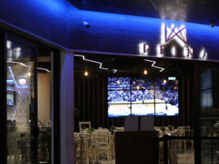Reina Restaurant Bar
