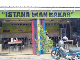 Istana Ikan Bakar