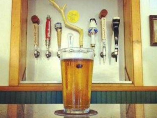 The Crooked Tap Cafe