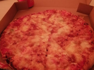 Red's Pizza