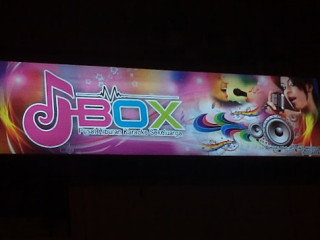 Jbox Pusat Hiburan Karaoke Sekeluarga