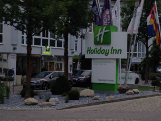 Leonardo · Holiday Inn