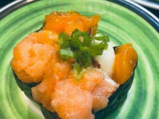 Kura Revolving Sushi