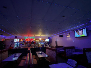 Starz Karaoke Grill