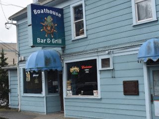 Boathouse And Grill