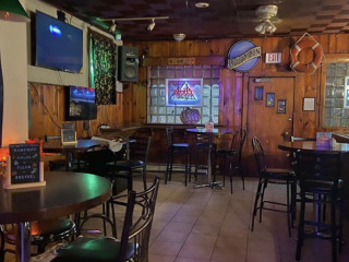 Kelly's Pub