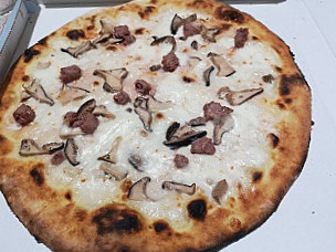 Pizzeria Antipasteria Pizza E Passione