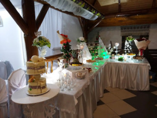 Banquet Hall Peasant Hut