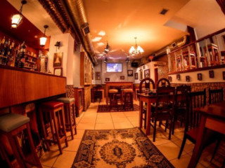 Vito's Bar