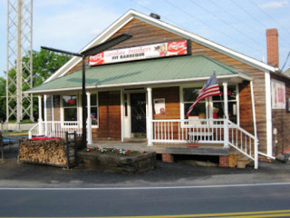 Carolina Brothers Pit Barbeque