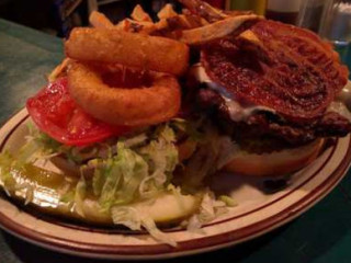 Nak's Eatery Drinkery
