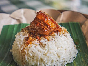 Nasi Lemak Makchaq