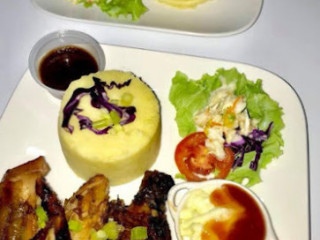 Redjo's Lounge
