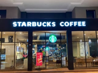 Starbucks (ioi Mall)