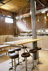 Light Restaurant Bar