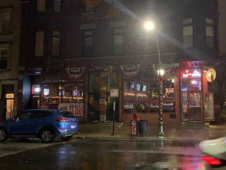 Redmond's Ale House