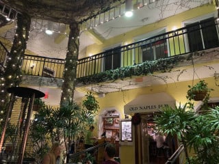 Old Naples Pub