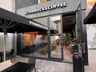 Starbucks La Vie Porto Baixa