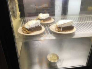 Currents Cafeteria