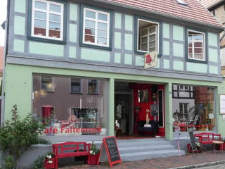 Cafe Faltenrock