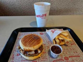 Milo's Hamburger