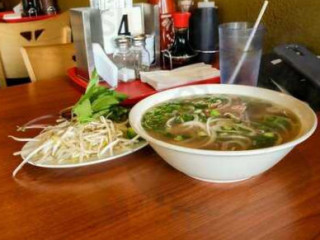 Pho Island