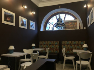 Галерея кофе с Lavazza