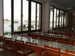 مطعم الميناء Almina
