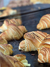 كروسان القيمرية Alqaimarryeh Croissants