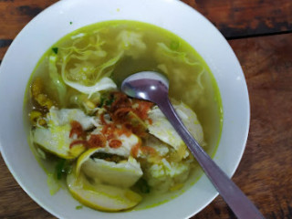 Sop Ayam Anjasmoro