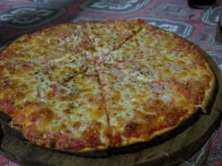 Roza Pizza