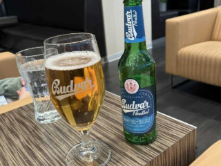 Pub Shorty's