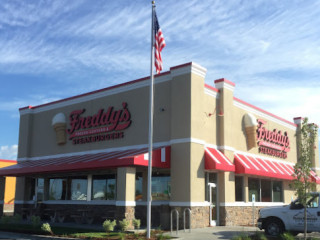 Freddy's Frozen Custard Steakburgers