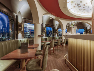 Jules Verne Panoramabar