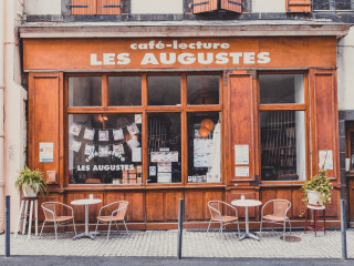 Le Cafe-lecture Les Augustes