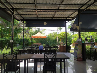 ร้านอาหารเจ๊จุ๋ม สาขาลูก (bang Kachao