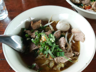 ต่าย ต้ม เตี๋ยว ก๋วยเตี๋ยวหมูน้ำข้น สูตรโบราณ เกาะเกิด