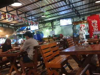 ร้านอาหารแอบแซ่บ แจ่วฮ้อน
