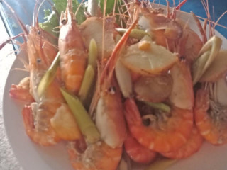 ร้านน้องแหม่มกุ้งเผา