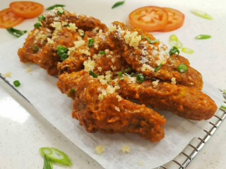 Slice Of Delight Pizza Wings