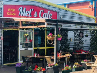 Mel's Cafe