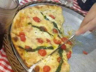 Pizzaria Família Lazzarini