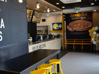 Debonairs Pizza