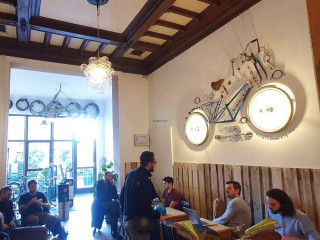 Marcel Bike Cafe