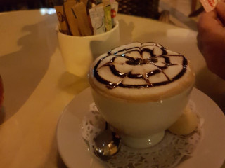 Cafe Bistro Yummy