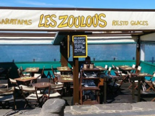 Les Zoulous