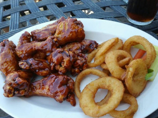 Famous Dukes Grill